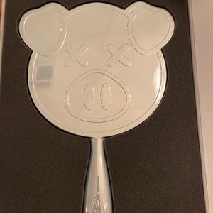 Jeffree star translucent pig mirror